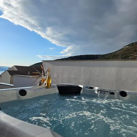 Koko With Private Jacuzzi ماكارسكا