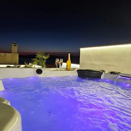 Koko With Private Jacuzzi * ماكارسكا