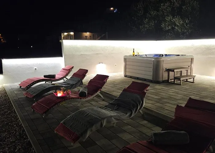 Apartment Koko With Private Jacuzzi