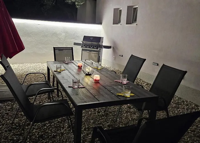 Koko With Private Jacuzzi Apartment