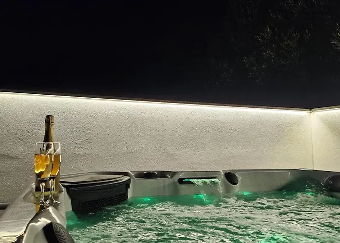 Koko With Private Jacuzzi * Makarska