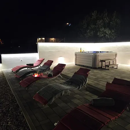 Apartment Koko With Private Jacuzzi