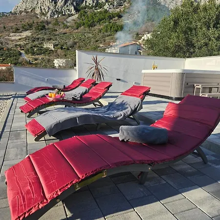 Koko With Private Jacuzzi * Makarska