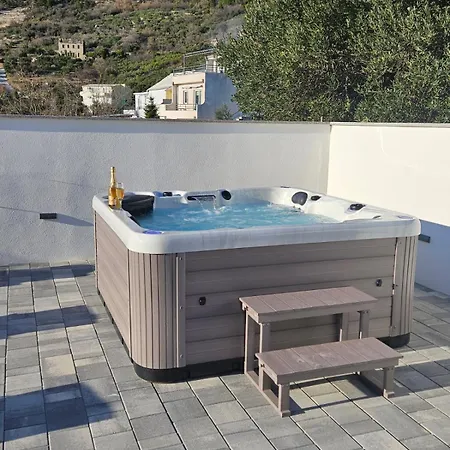 Koko With Private Jacuzzi Apartman Makarska