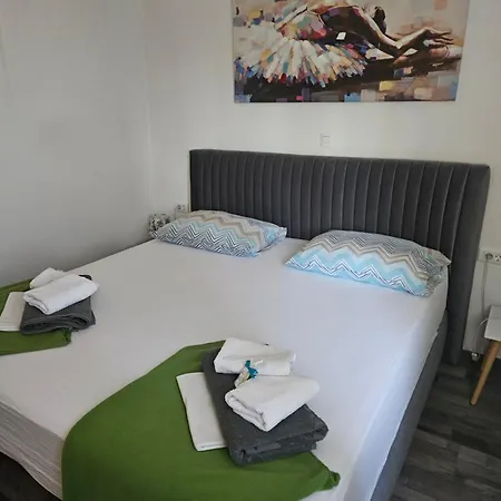 Koko With Private Jacuzzi * Makarska