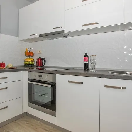 Koko With Private Jacuzzi * Makarska