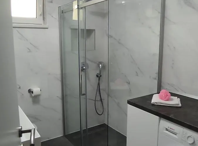 Apartment Koko With Private Jacuzzi Makarska