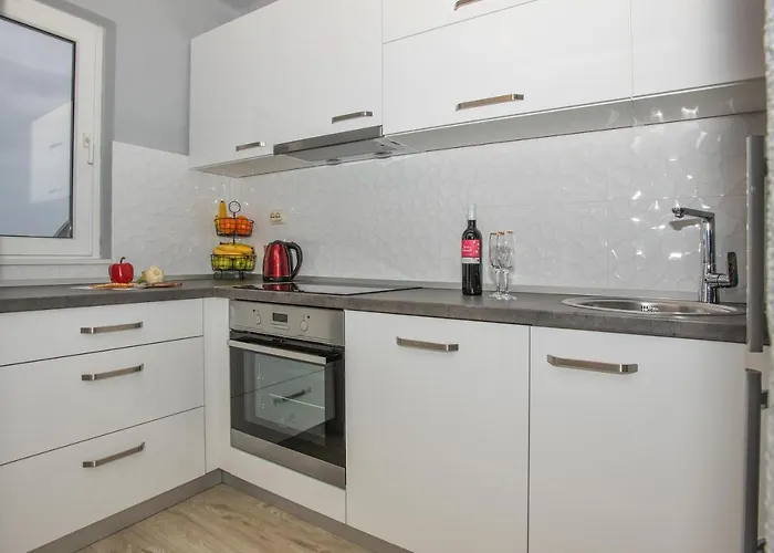 Koko With Private Jacuzzi * Makarska